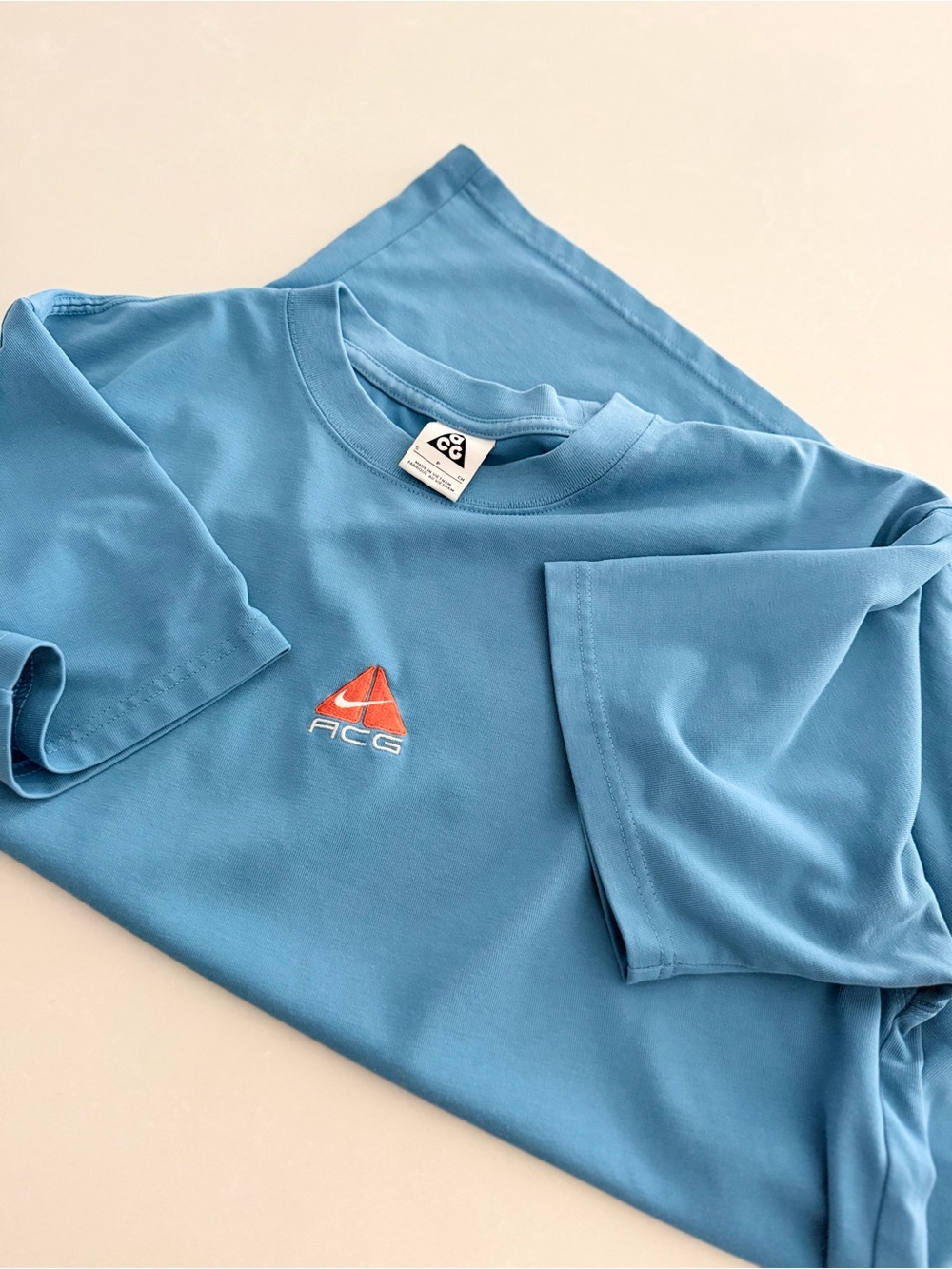 Nike ACG Center Logo Embroidered T-Shirt • Men’s Size S